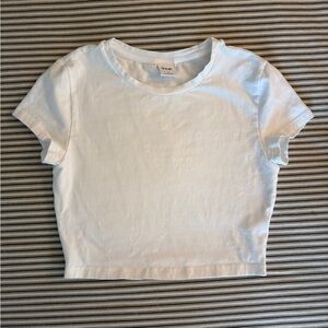 Aritzia TNA White Cropped Tee - S